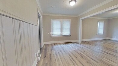 2216 N Linsley Ct in Peoria, IL - Building Photo - Building Photo