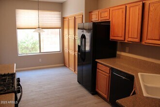 18217 N 49th Pl in Scottsdale, AZ - Building Photo - Building Photo