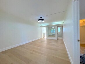 2815 NE 33rd Ave in Fort Lauderdale, FL - Foto de edificio - Building Photo