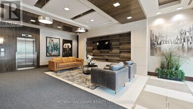 339 Rathburn Rd W in Mississauga, ON - Building Photo - Building Photo