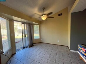 2265 Jacqueline Dr in Pittsburg, CA - Building Photo - Building Photo