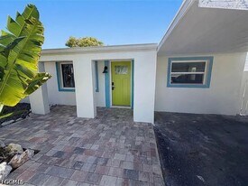 13638 Evelane Dr in Hudson, FL - Building Photo