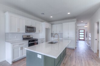 2817 E 81st Pl in Tulsa, OK - Building Photo - Building Photo