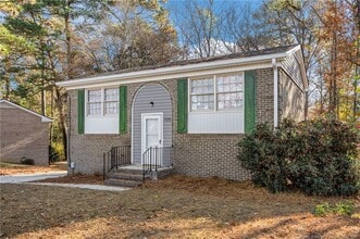 735 Ashbrook Rd in Fayetteville, NC - Building Photo - Building Photo