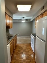 921 Buccaneer Dr in Schaumburg, IL - Building Photo - Building Photo