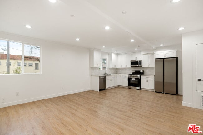 property at 4232 Rosewood Ave