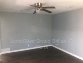 1722 E Belt Line Rd in Carrollton, TX - Building Photo - Building Photo