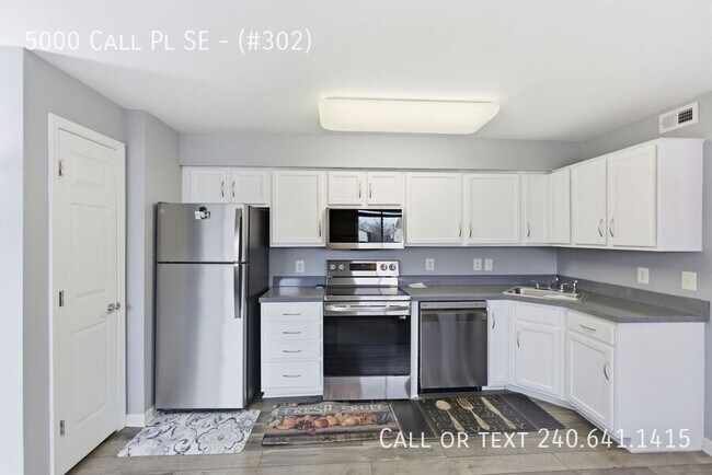 5000 Call Pl SE in Washington, DC - Building Photo - Building Photo