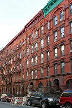 210 W 105th St in New York, NY - Building Photo - Primary Photo