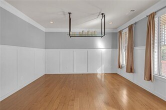 2048 Village Crest Dr NW in Atlanta, GA - Building Photo - Building Photo