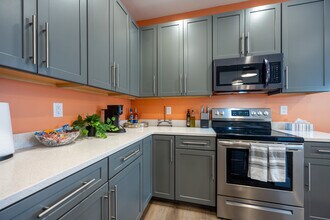 601 E Miller Dr in Bloomington, IN - Building Photo - Building Photo