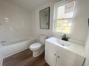 801 Herrington Rd in Elizabeth City, NC - Building Photo - Building Photo