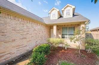 16310 Bandicoot Dr in Sugar Land, TX - Building Photo - Building Photo