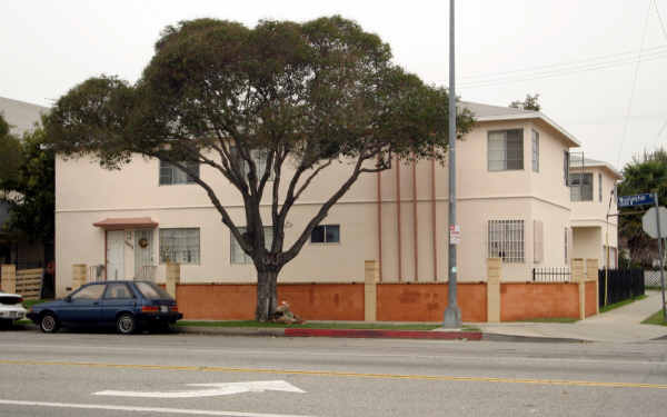 12603 Washington Pl in Los Angeles, CA - Building Photo