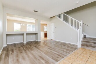 1007 N Platte Way in Poinciana, FL - Building Photo - Building Photo