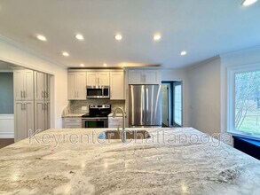 9512 Imperial Dr in Ooltewah, TN - Building Photo - Building Photo