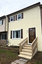 186 White Dogwood Dr in Valley Green, PA - Building Photo
