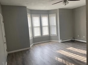 32 Clyde St, Unit 2nd Floor in West Warwick, RI - Building Photo - Building Photo