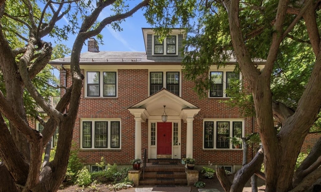 140 Foster St, Unit 1 in Cambridge, MA - Foto de edificio