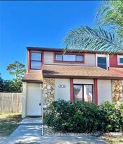 2734 Hunt Club Ln in Orlando, FL - Building Photo