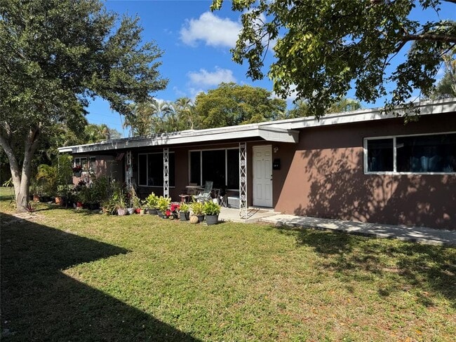 911 SW 15th Ter, Unit 1 in Fort Lauderdale, FL - Foto de edificio - Building Photo