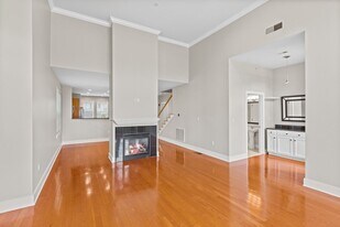 2 Powder Mill Square in Andover, MA - Building Photo