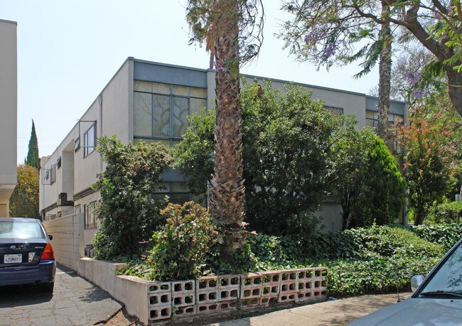 8555 Colgate Ave in Los Angeles, CA - Foto de edificio - Building Photo