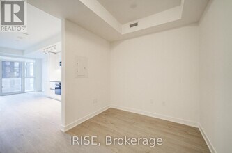 110 Broadway Ave in Toronto, ON - Building Photo - Building Photo