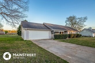 90 White Oak Dr in Covington, GA - Building Photo - Building Photo