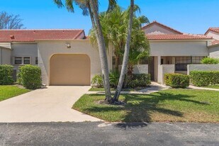 5942 Parkwalk Cir W in Boynton Beach, FL - Building Photo