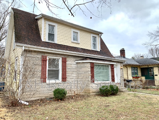 6155 Broadway St in Indianapolis, IN - Building Photo - Building Photo