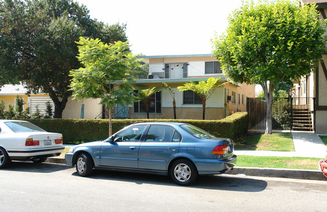 141 Carr Dr in Glendale, CA - Building Photo - Building Photo