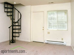 Central Park Townhomes in York, PA - Building Photo - Interior Photo
