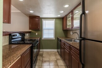 291 S 14th St in Saint Helens, OR - Building Photo - Building Photo