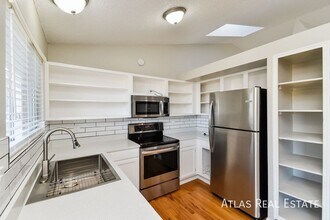 9138 Chieftan Dr in Colorado Springs, CO - Foto de edificio - Building Photo