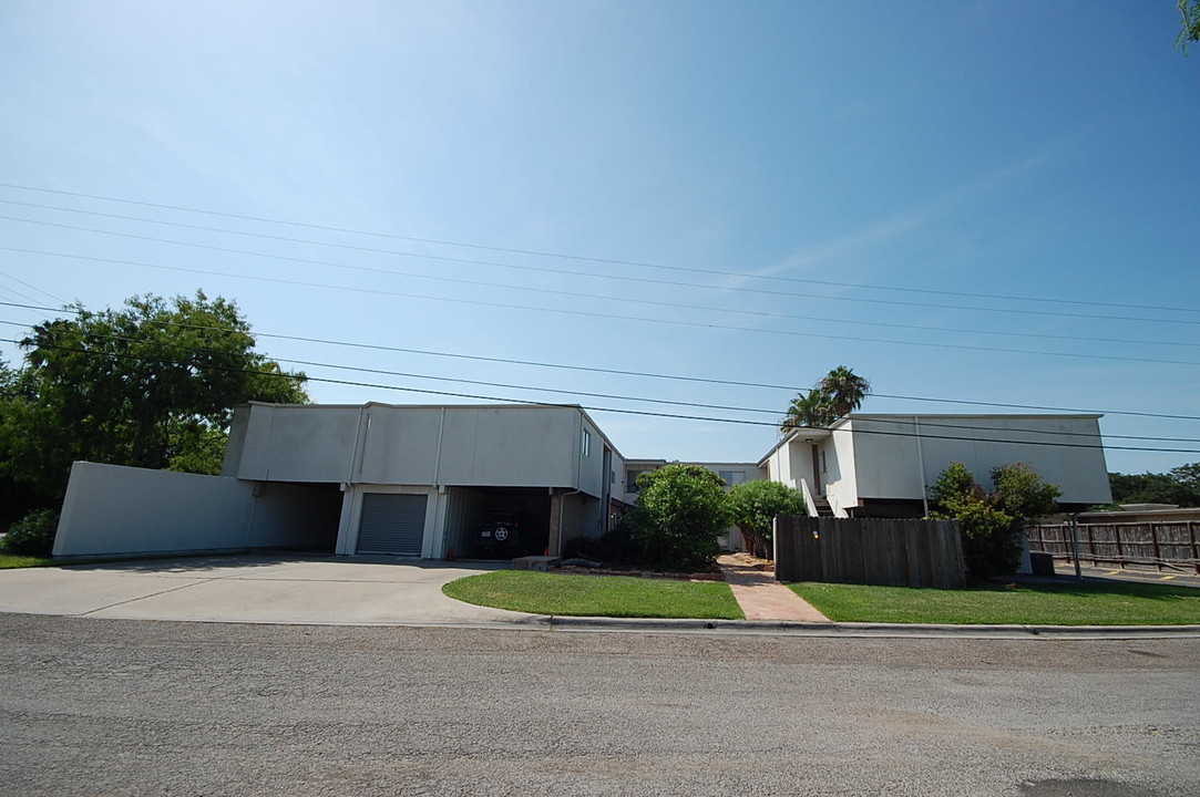 T. Frank Smith Family Property Ltd. in Corpus Christi, TX - Building Photo