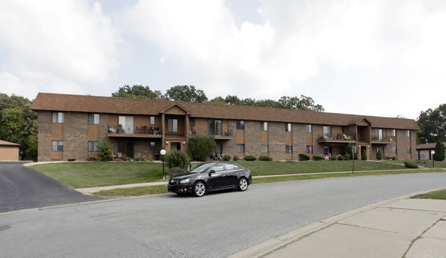 2601-2615 Morningside Dr in Schererville, IN - Foto de edificio - Building Photo