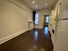 329 Concord Ave in Toronto, ON - Building Photo - Building Photo