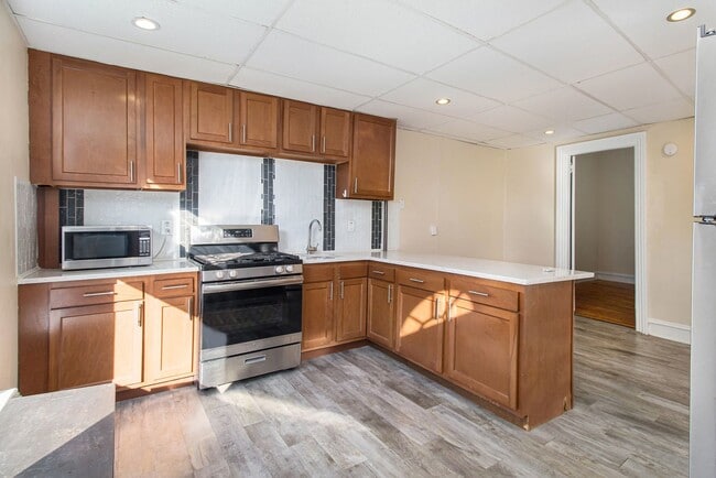 property at 1108 S Westnedge Ave