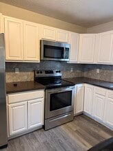 12 Harbison Ave in Hartford, CT - Building Photo - Building Photo