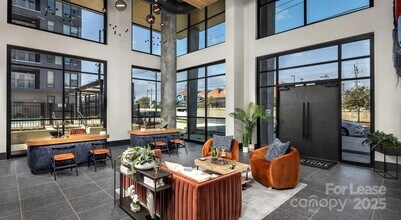 2010 N Brevard St, Unit B3 in Charlotte, NC - Building Photo - Building Photo