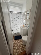 2 Crawford St, Unit 10 in Cambridge, MA - Foto de edificio - Building Photo