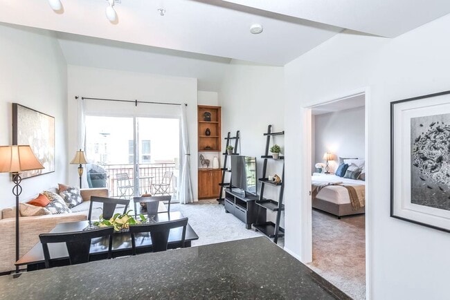 property at 4060 Glencoe Ave