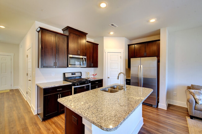 810 Thread Wy in Greer, SC - Building Photo - Building Photo
