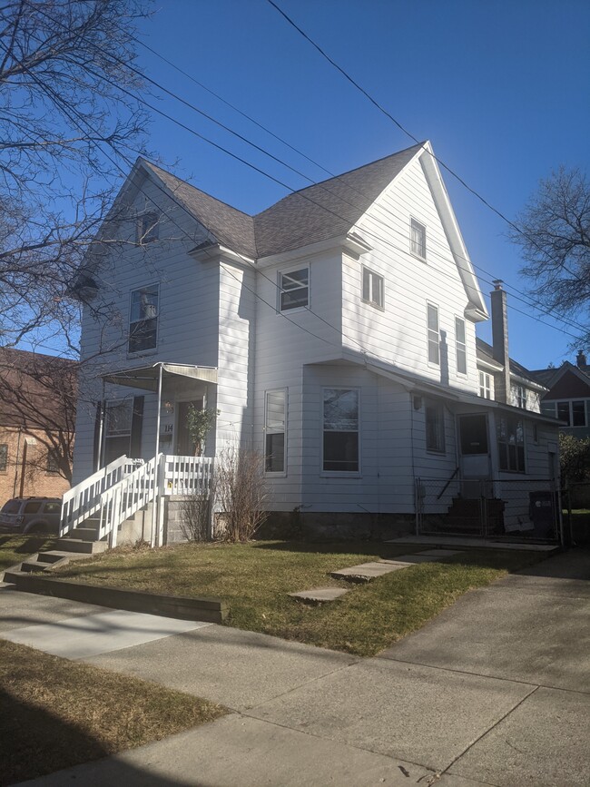 114 Packard Ave SE