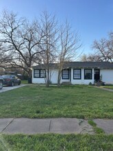 304 Williams Ave-Unit -304.5 in Cleburne, TX - Building Photo - Building Photo