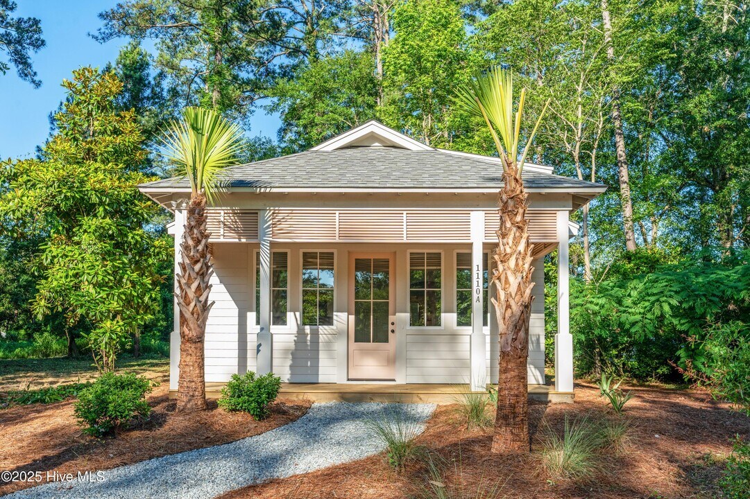 1110 Tree Canopy Wy in Wilmington, NC - Building Photo