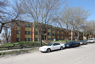 Anderson Plaza Apartments in Minneapolis, MN - Foto de edificio - Building Photo