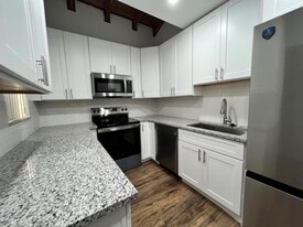 10623 Royal Palm Blvd in Coral Springs, FL - Building Photo