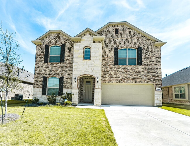 property at 2533 Olvera Ct